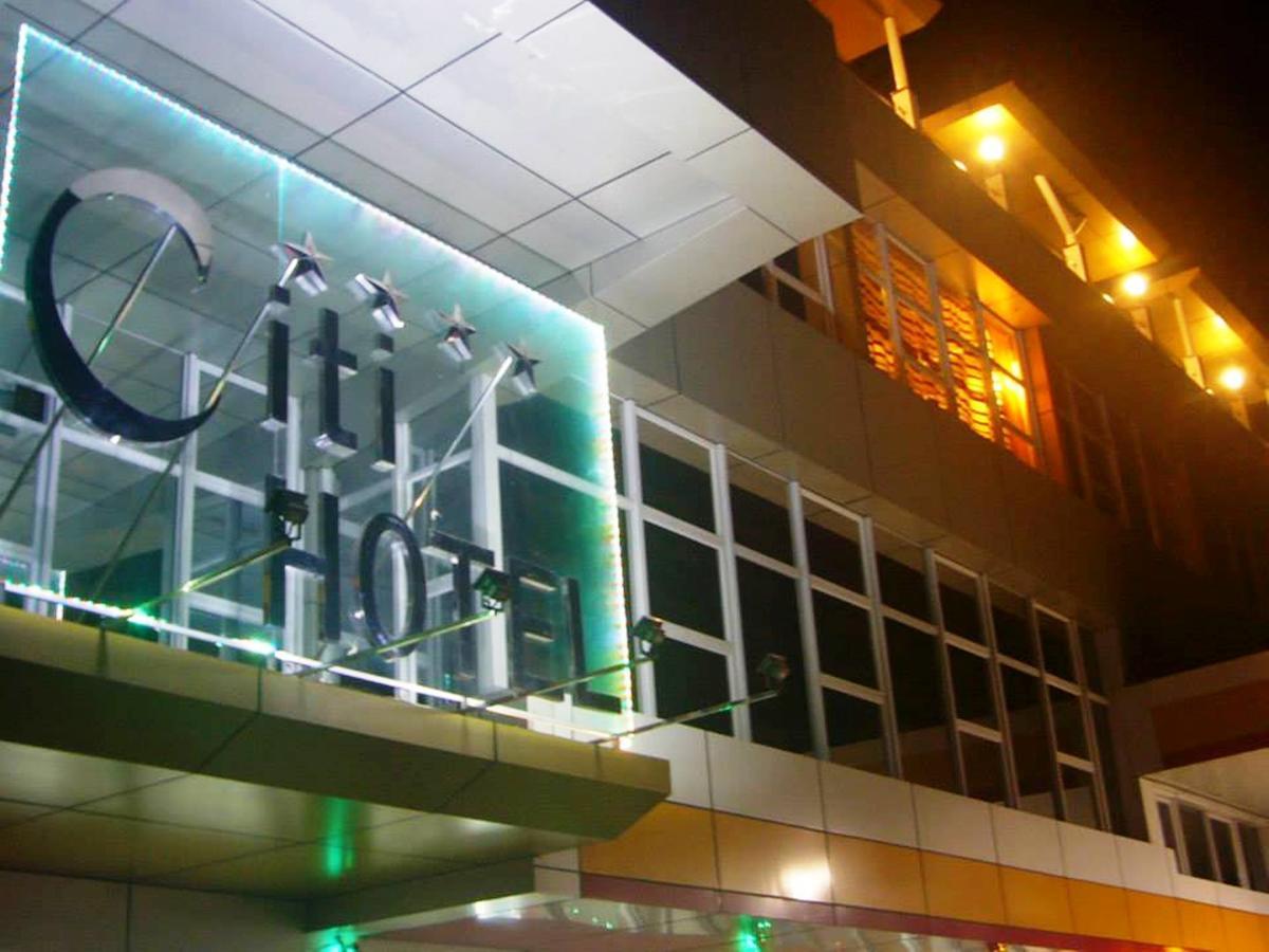 CITI Hotel Hilongos Buitenkant foto