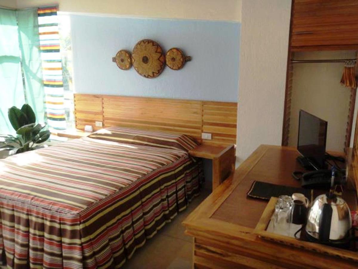 CITI Hotel Hilongos Buitenkant foto